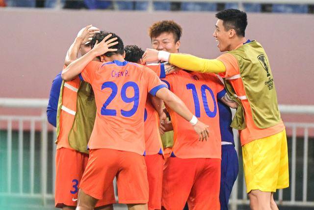 从4比1到4比4 北京国安后防“窟窿”怎么补？